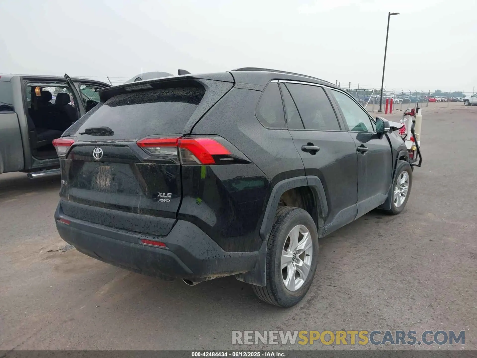 4 fotografías del automóvil dañado 2T3P1RFV2MW208496 TOYOTA RAV4 2021