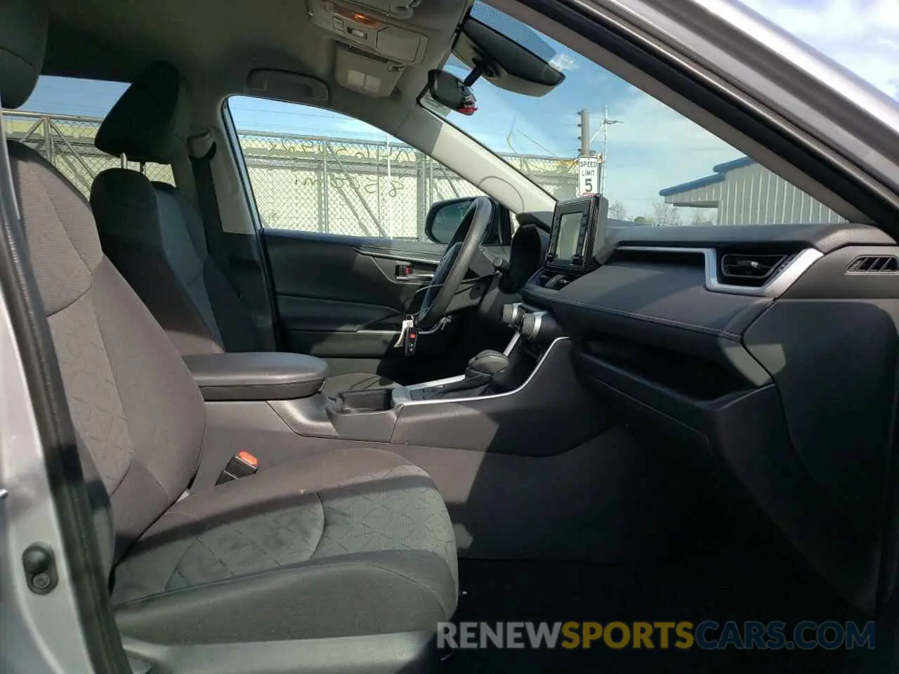 5 fotografías del automóvil dañado 2T3P1RFV3MW147756 TOYOTA RAV4 2021