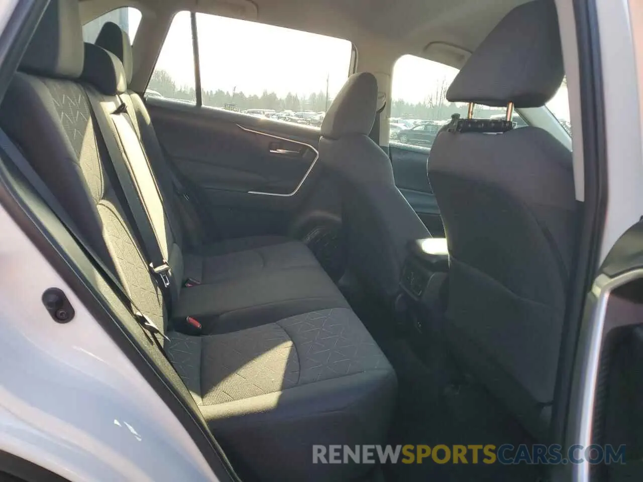 12 fotografías del automóvil dañado 2T3P1RFV3MW211844 TOYOTA RAV4 2021