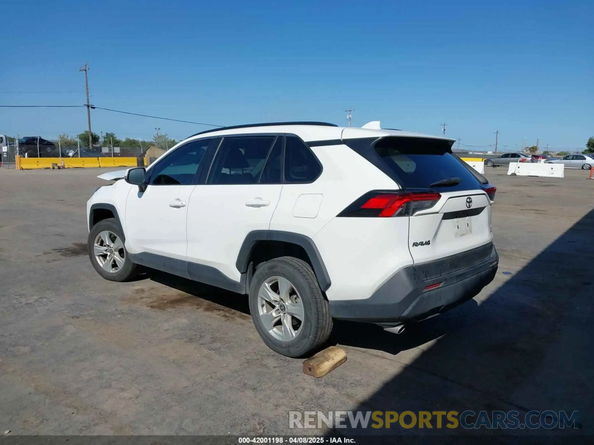 3 fotografías del automóvil dañado 2T3P1RFV4MC210249 TOYOTA RAV4 2021