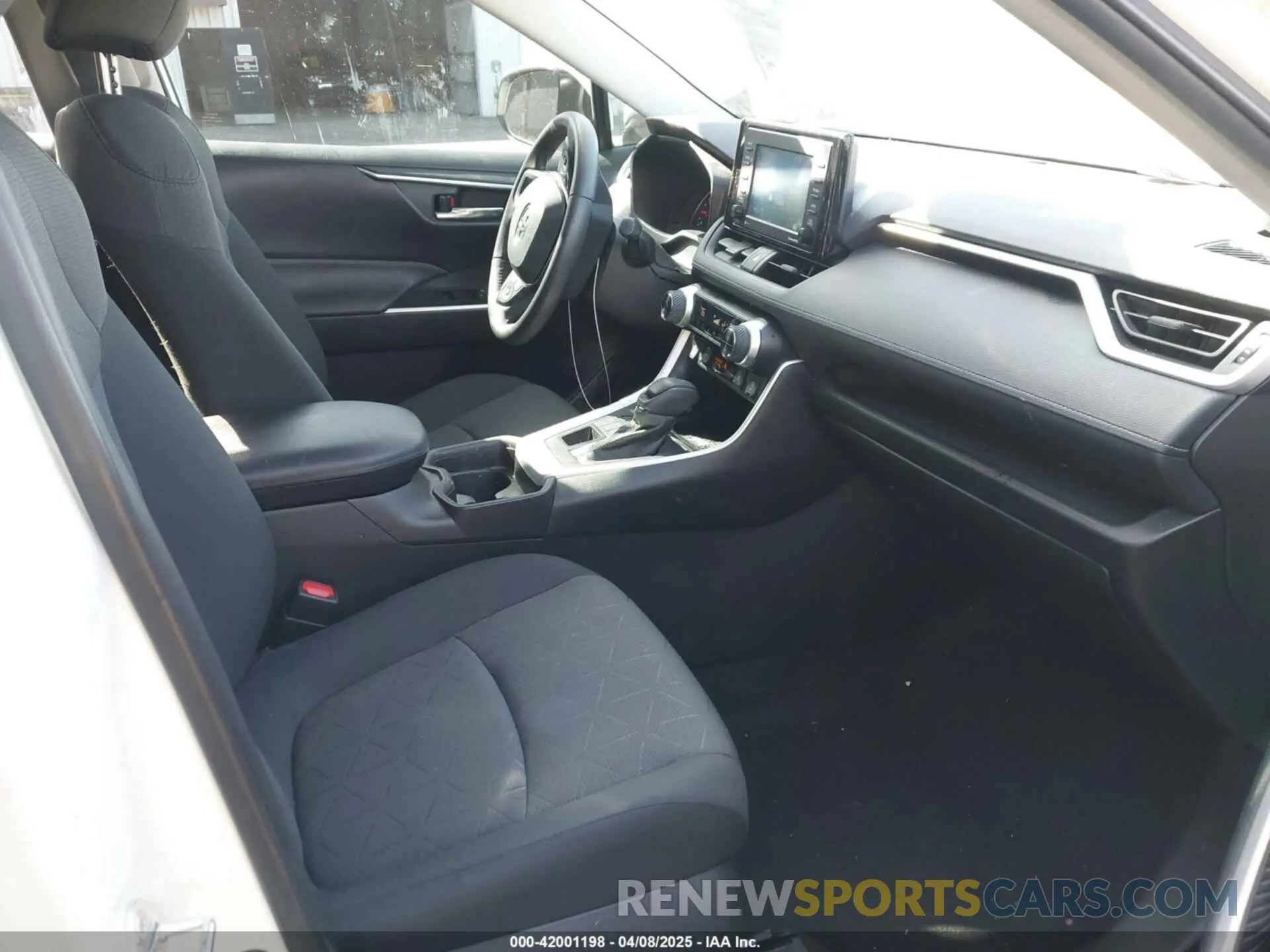 5 fotografías del automóvil dañado 2T3P1RFV4MC210249 TOYOTA RAV4 2021