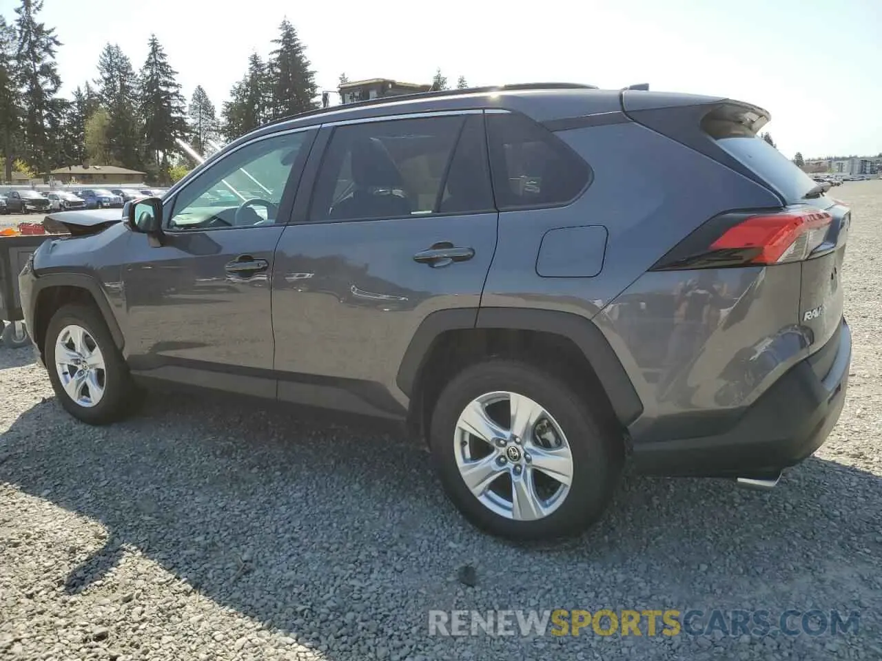 2 fotografías del automóvil dañado 2T3P1RFV4MC247401 TOYOTA RAV4 2021