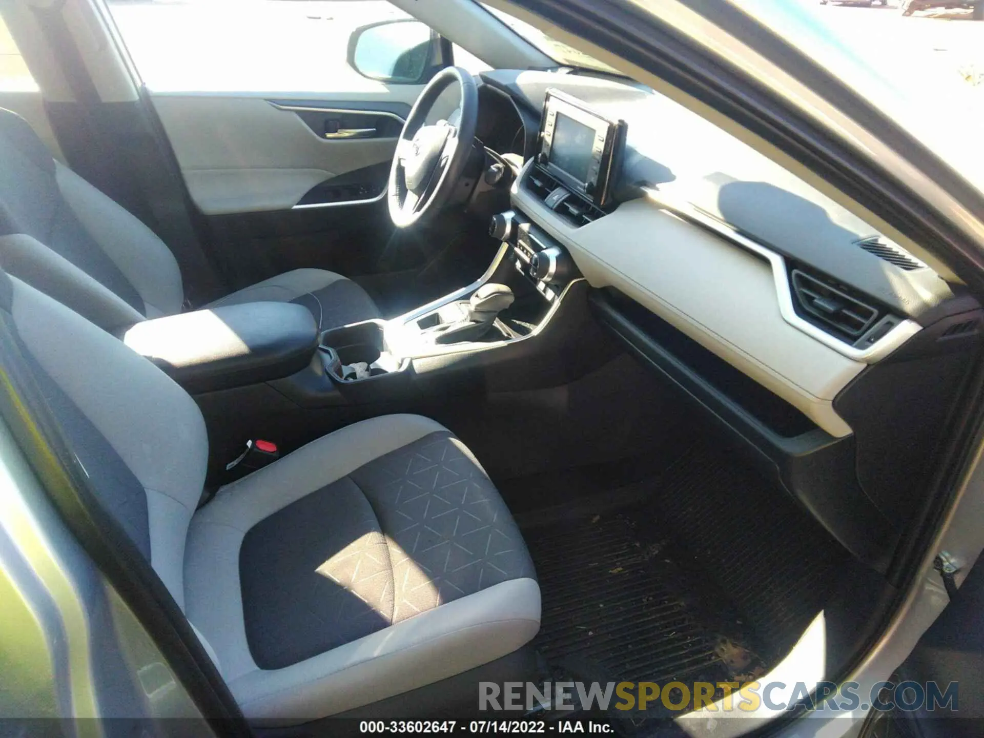 5 fotografías del automóvil dañado 2T3P1RFV4MC247799 TOYOTA RAV4 2021