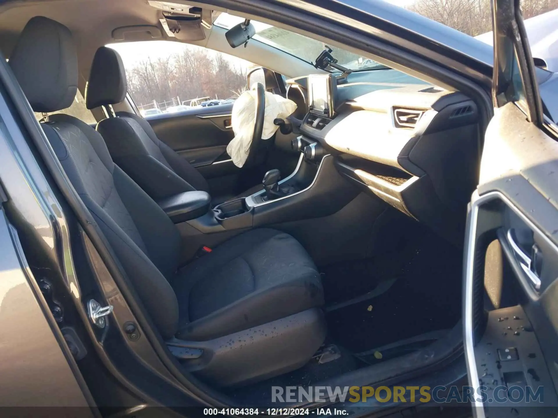5 fotografías del automóvil dañado 2T3P1RFV7MC143551 TOYOTA RAV4 2021