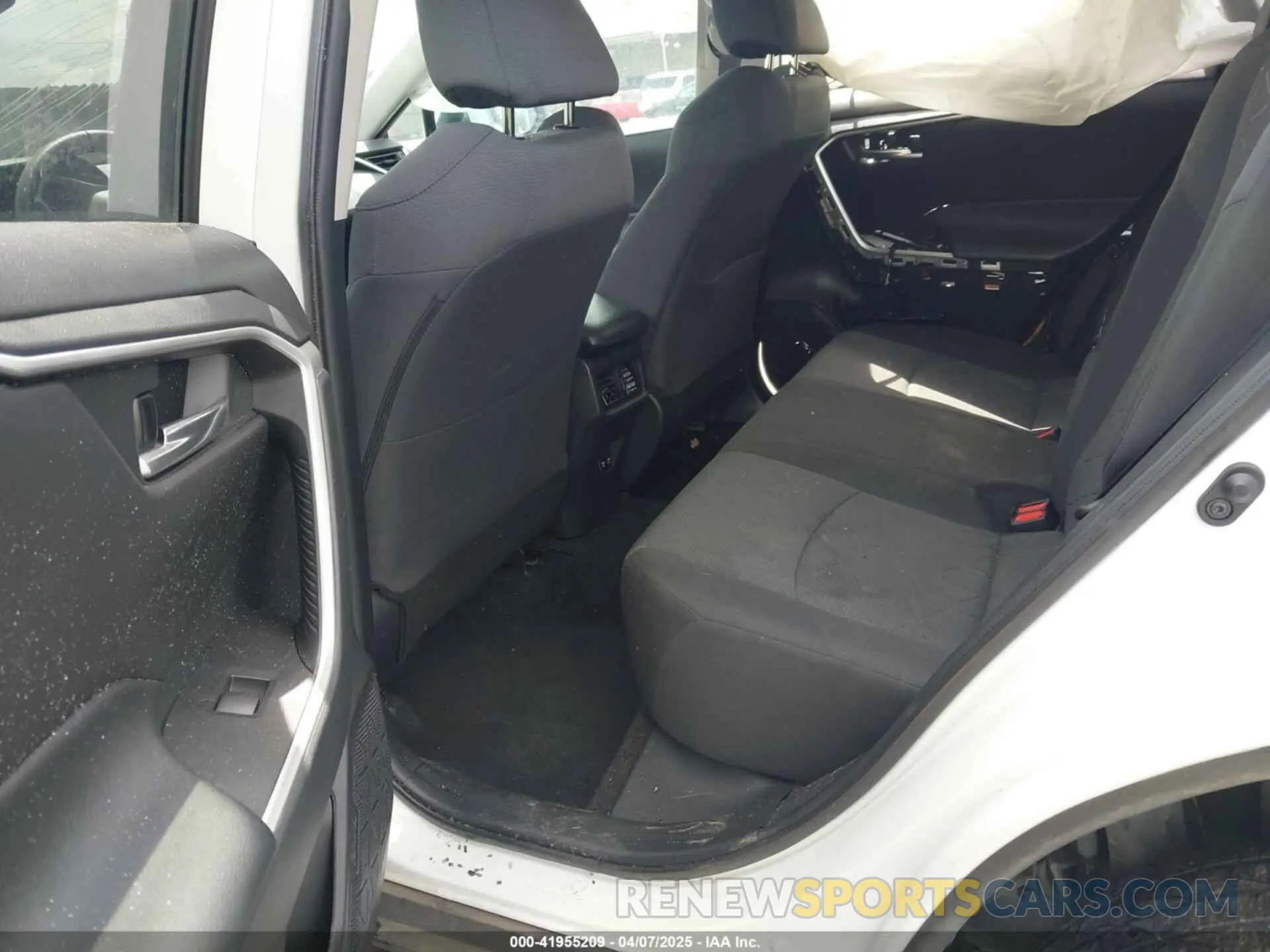 8 fotografías del automóvil dañado 2T3P1RFV9MW185380 TOYOTA RAV4 2021