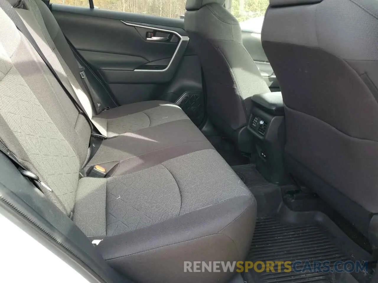11 fotografías del automóvil dañado 2T3P1RFVXMW236580 TOYOTA RAV4 2021
