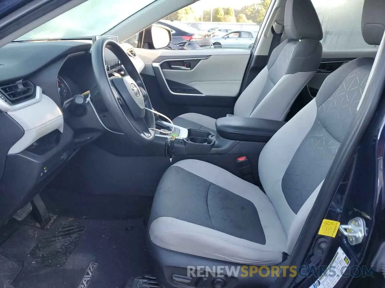 7 fotografías del automóvil dañado 2T3R6RFV0MW011238 TOYOTA RAV4 2021