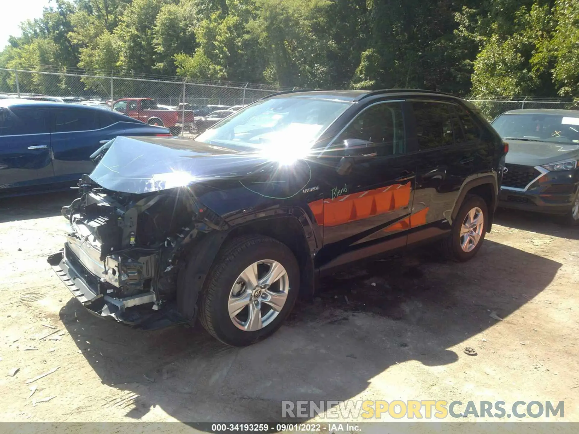 2 fotografías del automóvil dañado 2T3R6RFV7MW010166 TOYOTA RAV4 2021