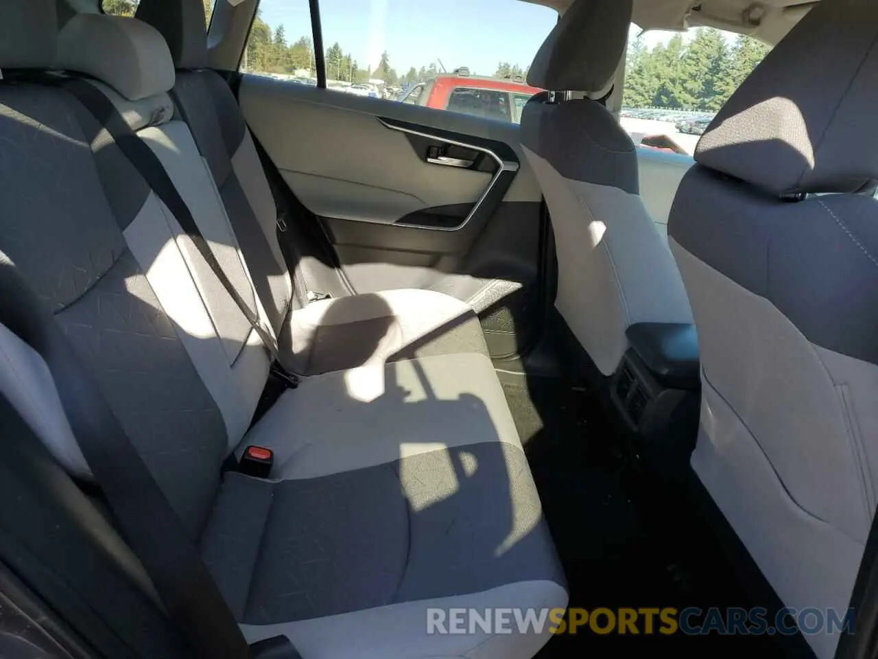 10 fotografías del automóvil dañado 2T3R6RFVXMW014602 TOYOTA RAV4 2021