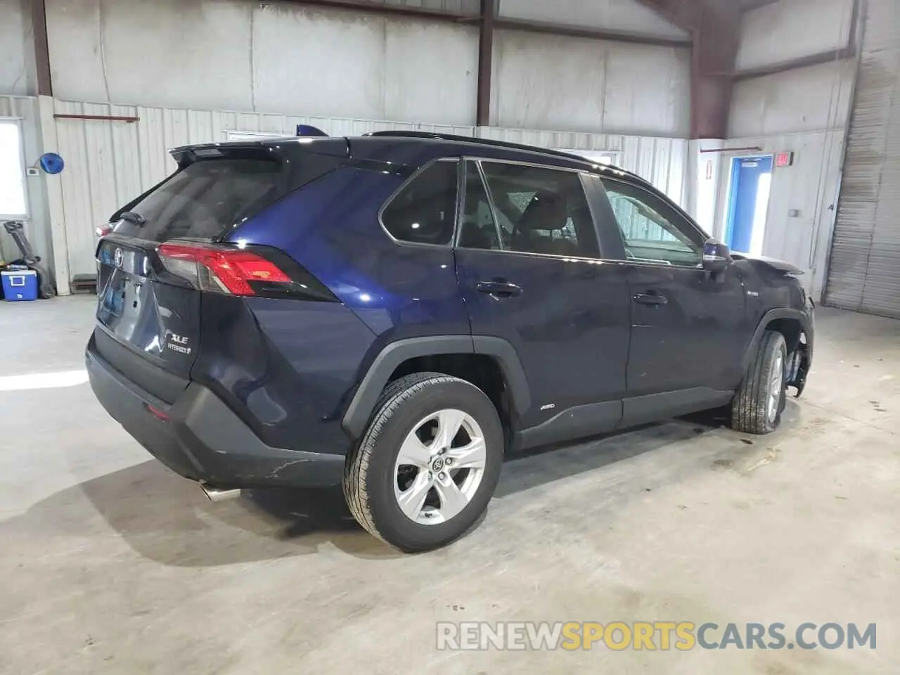 3 fotografías del automóvil dañado 2T3RWRFV3MW128649 TOYOTA RAV4 2021