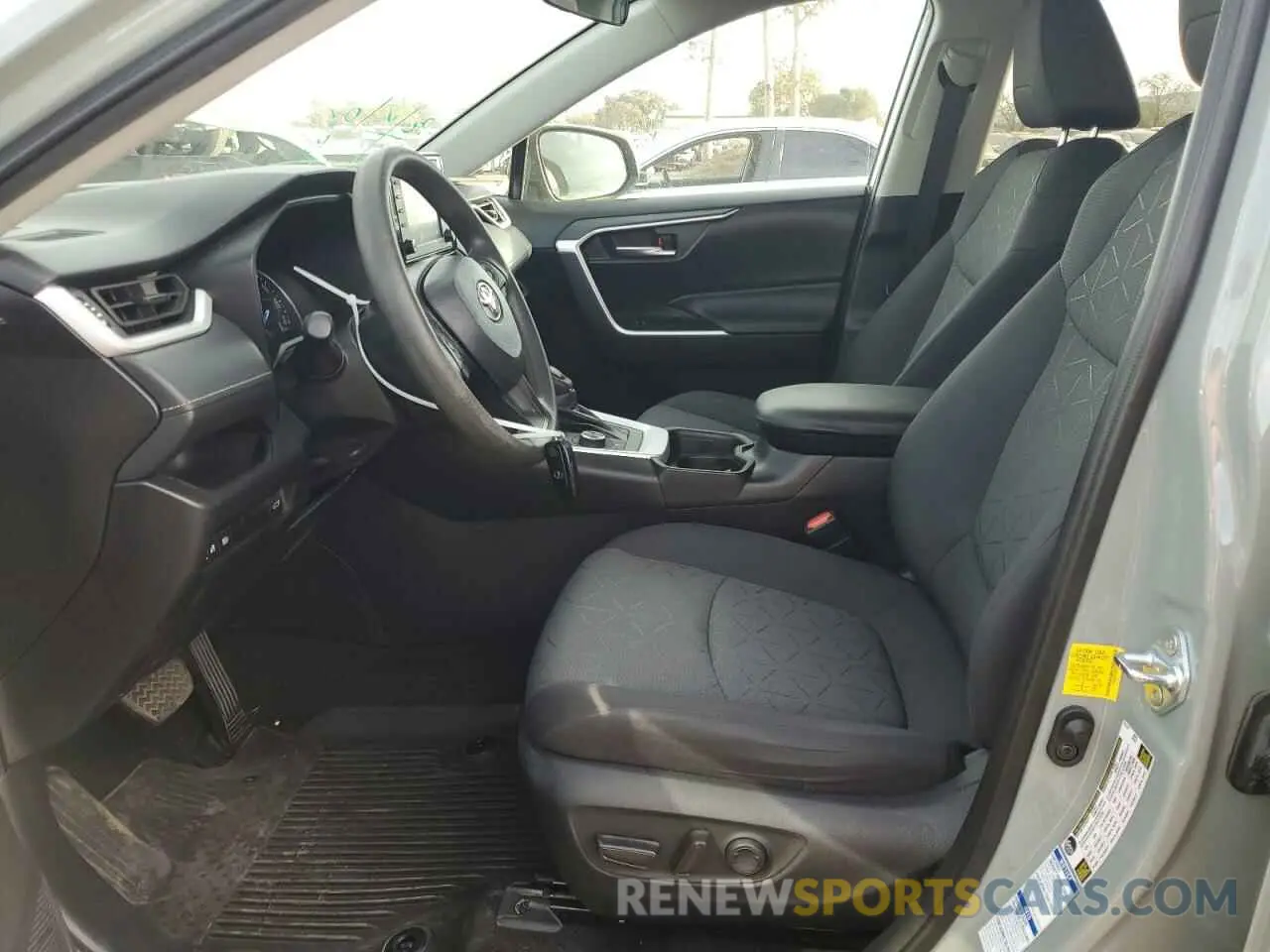 7 fotografías del automóvil dañado 2T3RWRFV4MW109141 TOYOTA RAV4 2021