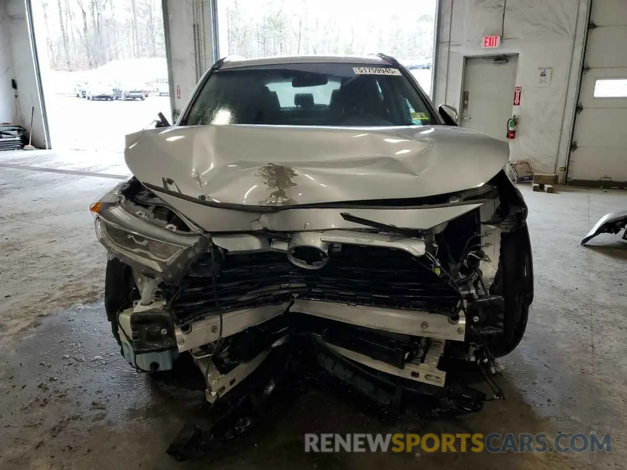 5 fotografías del automóvil dañado 2T3RWRFV9MW110074 TOYOTA RAV4 2021