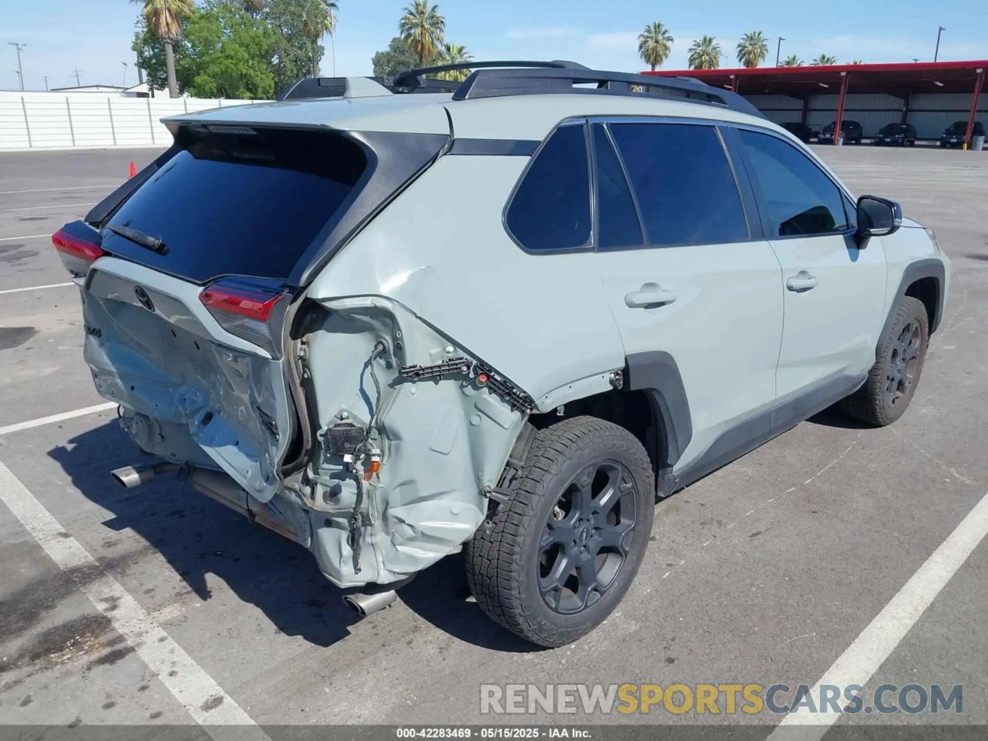 4 fotografías del automóvil dañado 2T3S1RFV9MW156892 TOYOTA RAV4 2021