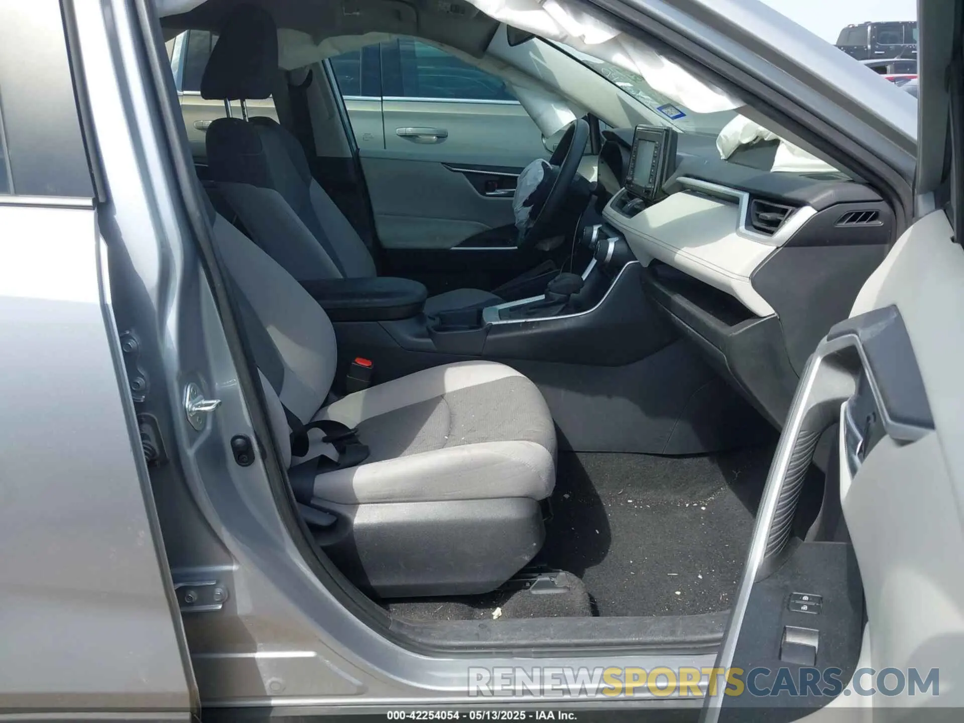 5 fotografías del automóvil dañado 2T3W1RFV0MC145153 TOYOTA RAV4 2021