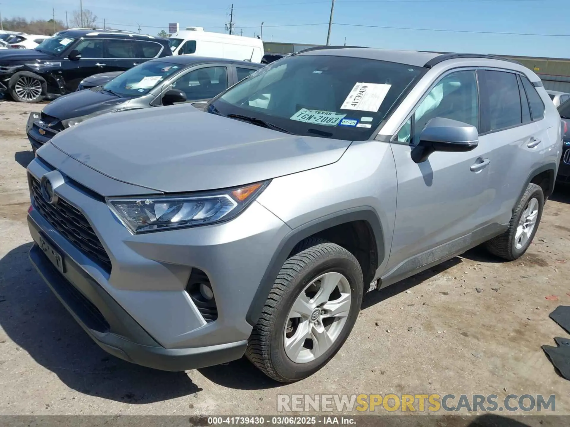 2 fotografías del automóvil dañado 2T3W1RFV0MW104858 TOYOTA RAV4 2021