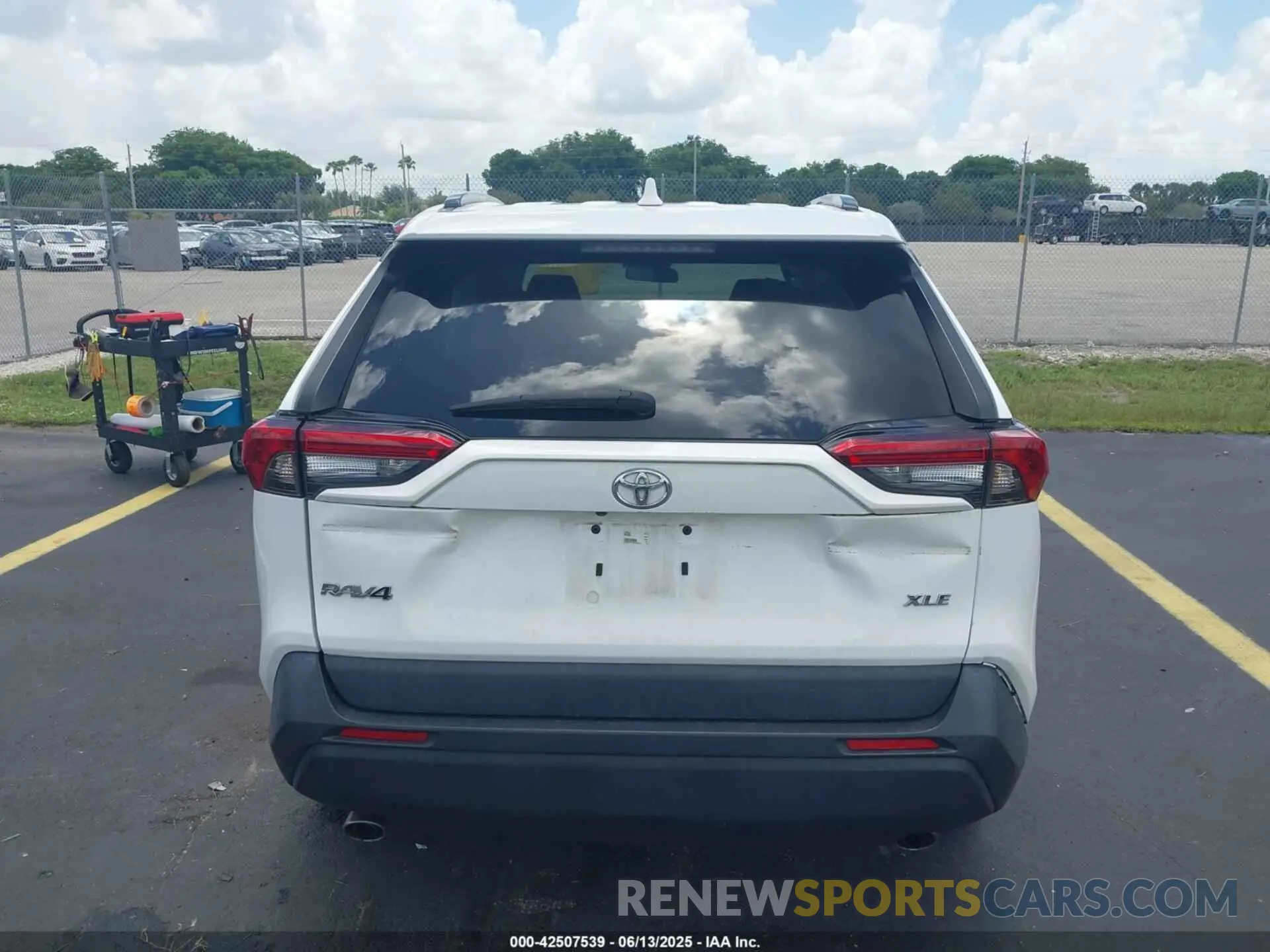 16 fotografías del automóvil dañado 2T3W1RFV1MC136218 TOYOTA RAV4 2021