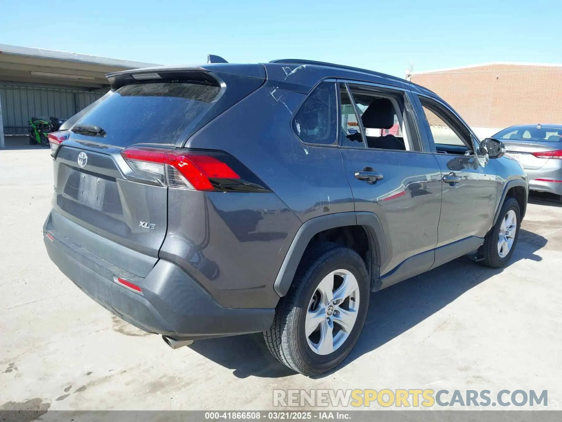 4 fotografías del automóvil dañado 2T3W1RFV1MW137173 TOYOTA RAV4 2021