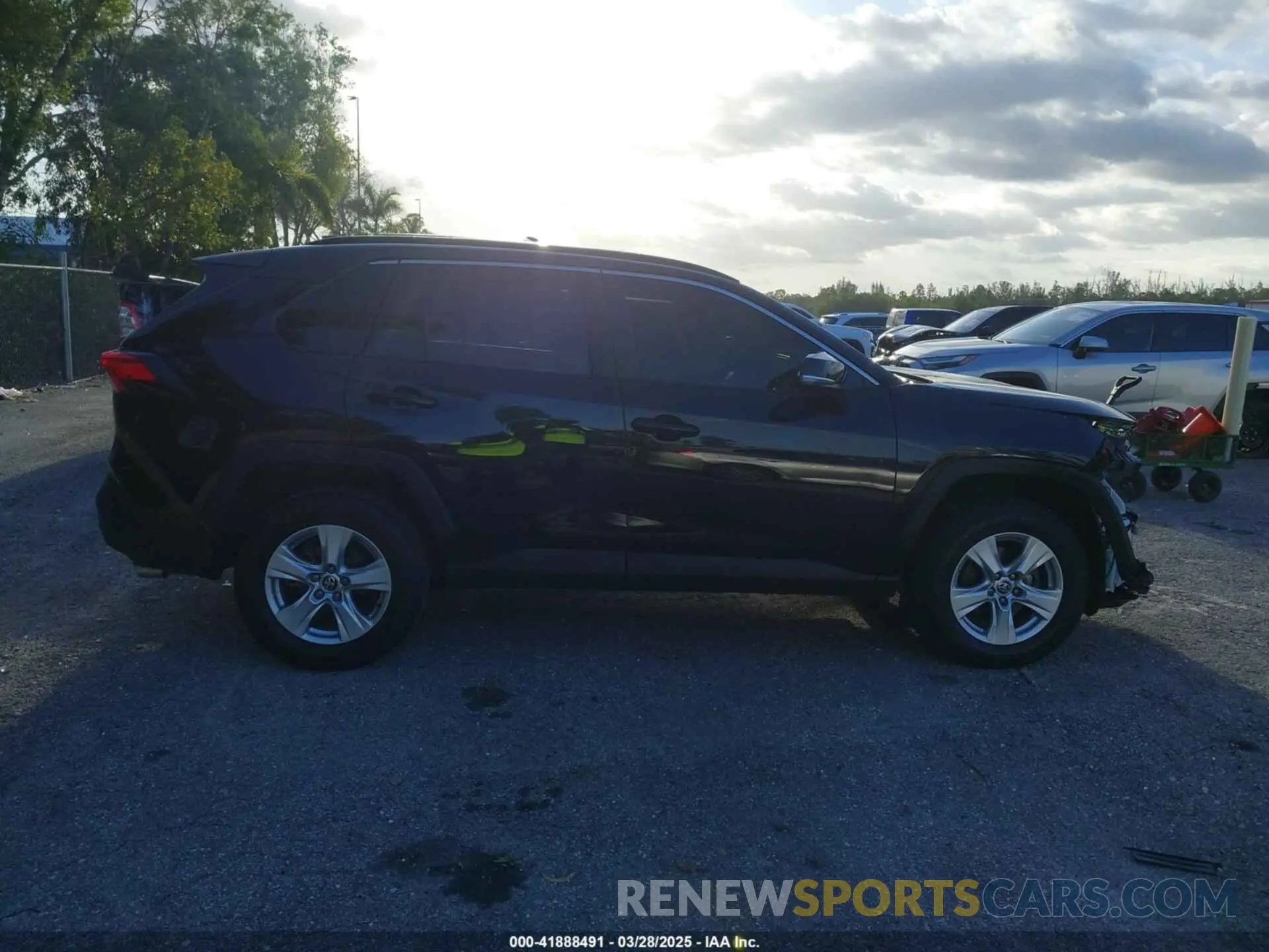 14 fotografías del automóvil dañado 2T3W1RFV1MW146651 TOYOTA RAV4 2021