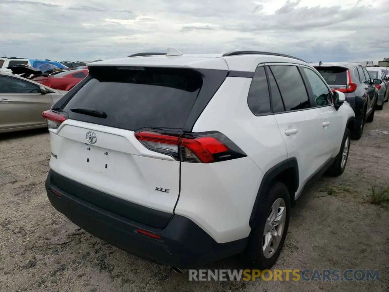 4 fotografías del automóvil dañado 2T3W1RFV2MC150760 TOYOTA RAV4 2021