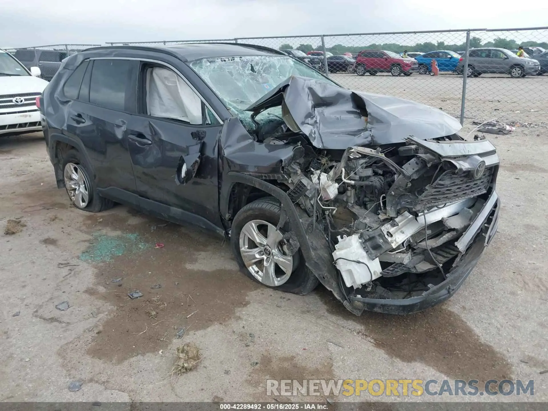 1 fotografías del automóvil dañado 2T3W1RFV2MC160236 TOYOTA RAV4 2021