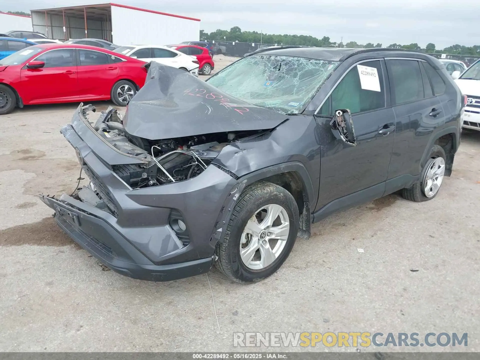 2 fotografías del automóvil dañado 2T3W1RFV2MC160236 TOYOTA RAV4 2021