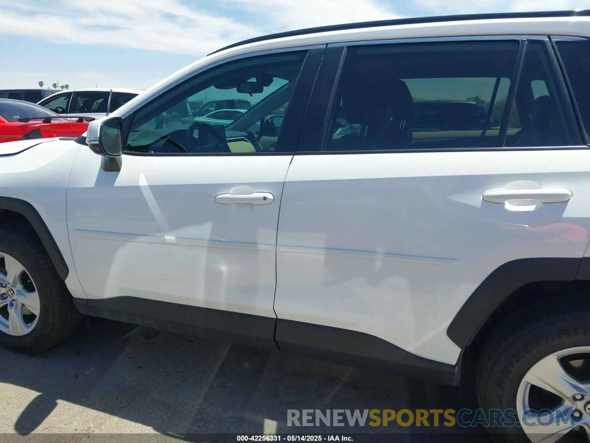 14 fotografías del automóvil dañado 2T3W1RFV2MC168675 TOYOTA RAV4 2021