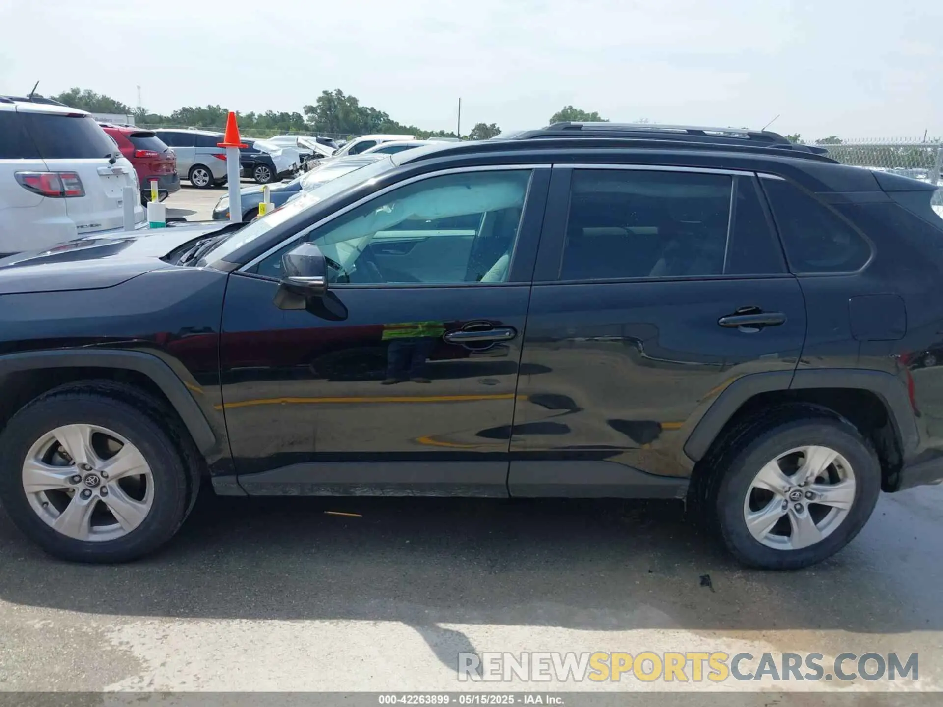14 fotografías del automóvil dañado 2T3W1RFV3MC097504 TOYOTA RAV4 2021