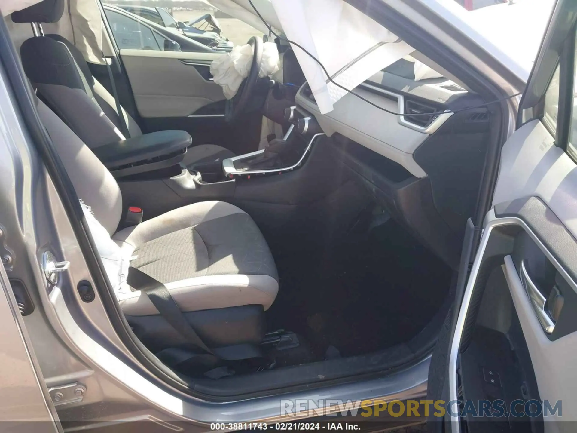 5 fotografías del automóvil dañado 2T3W1RFV3MC109456 TOYOTA RAV4 2021