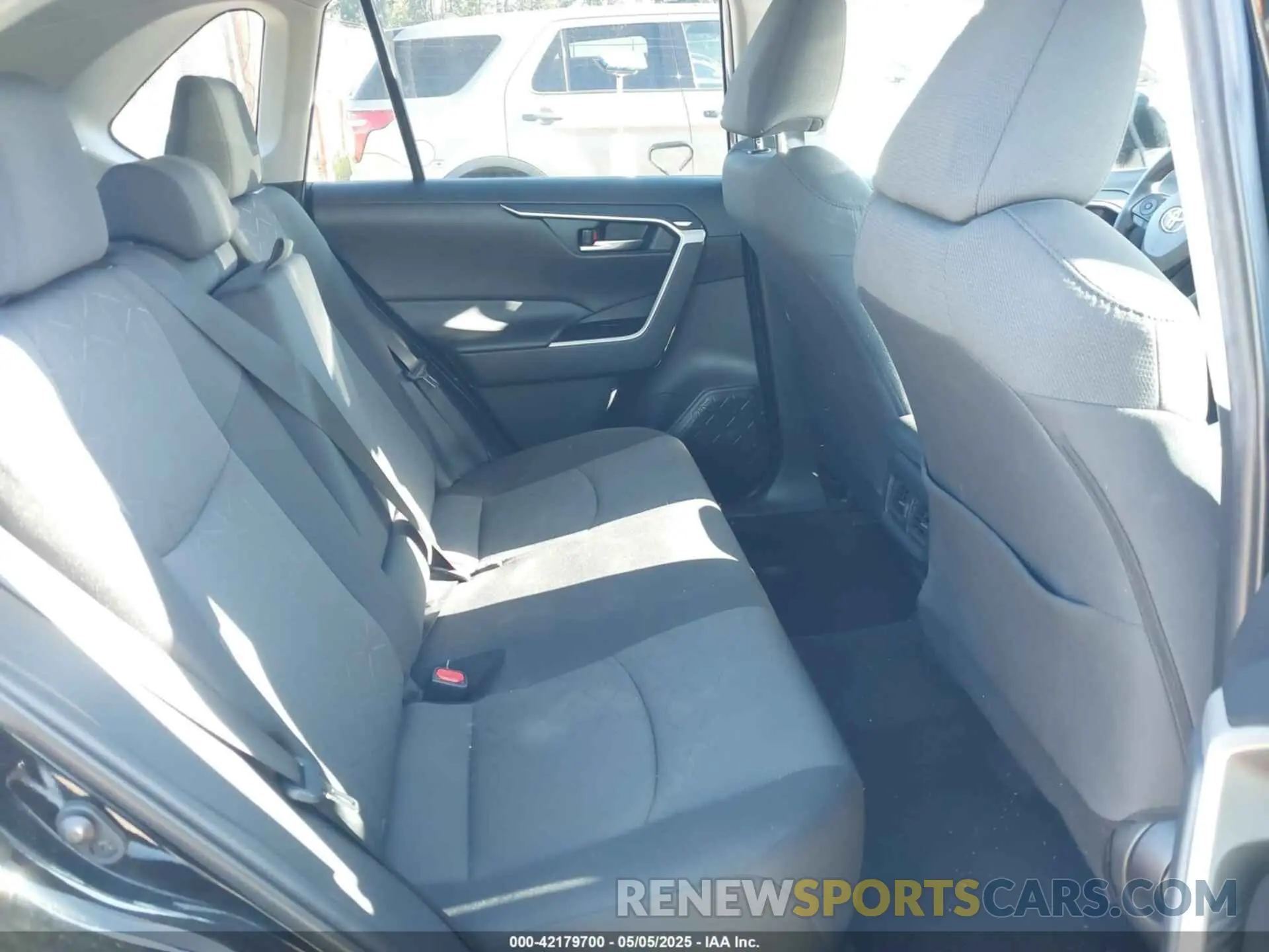 8 fotografías del automóvil dañado 2T3W1RFV3MC132459 TOYOTA RAV4 2021
