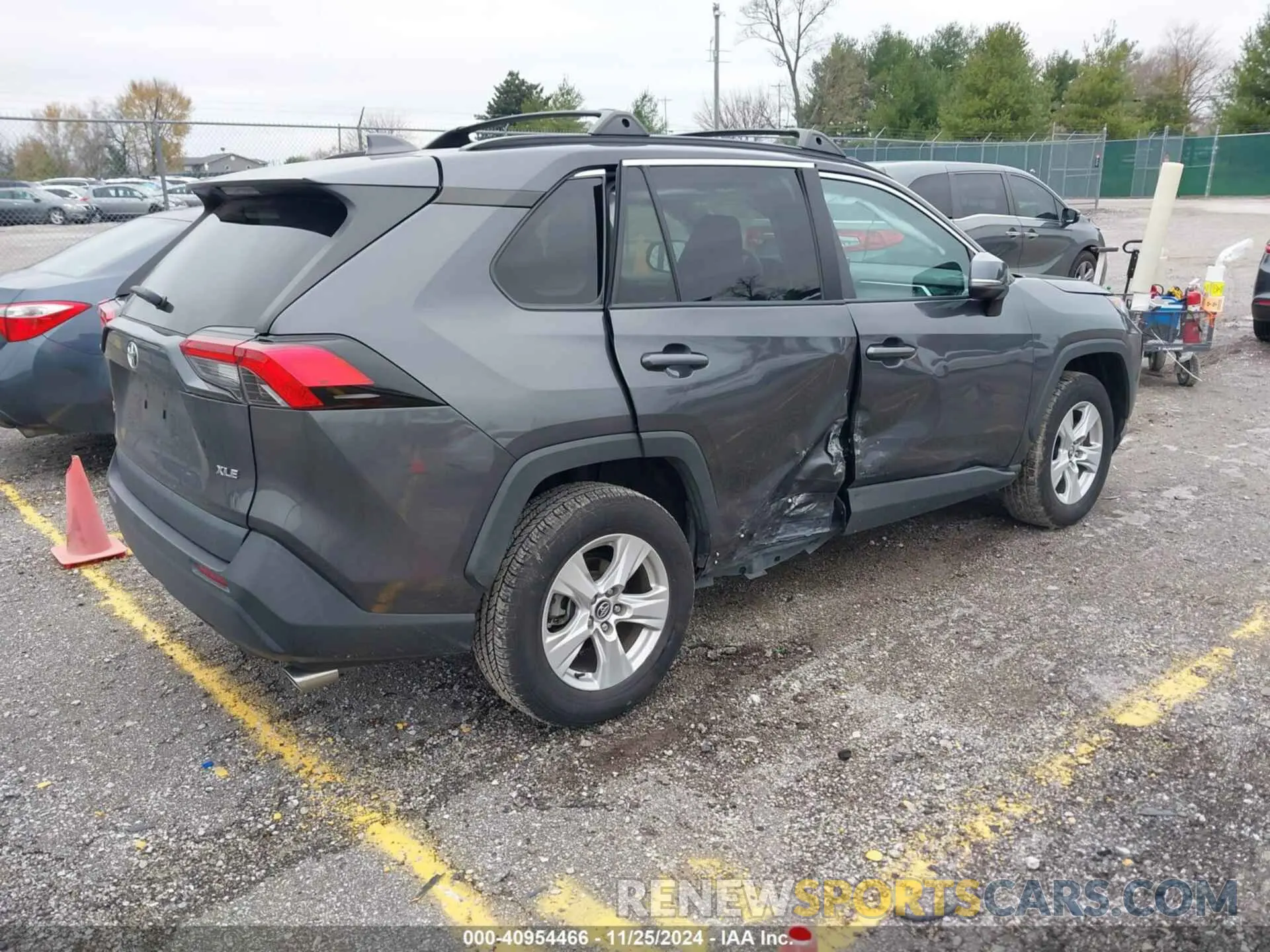 4 fotografías del automóvil dañado 2T3W1RFV3MW106538 TOYOTA RAV4 2021