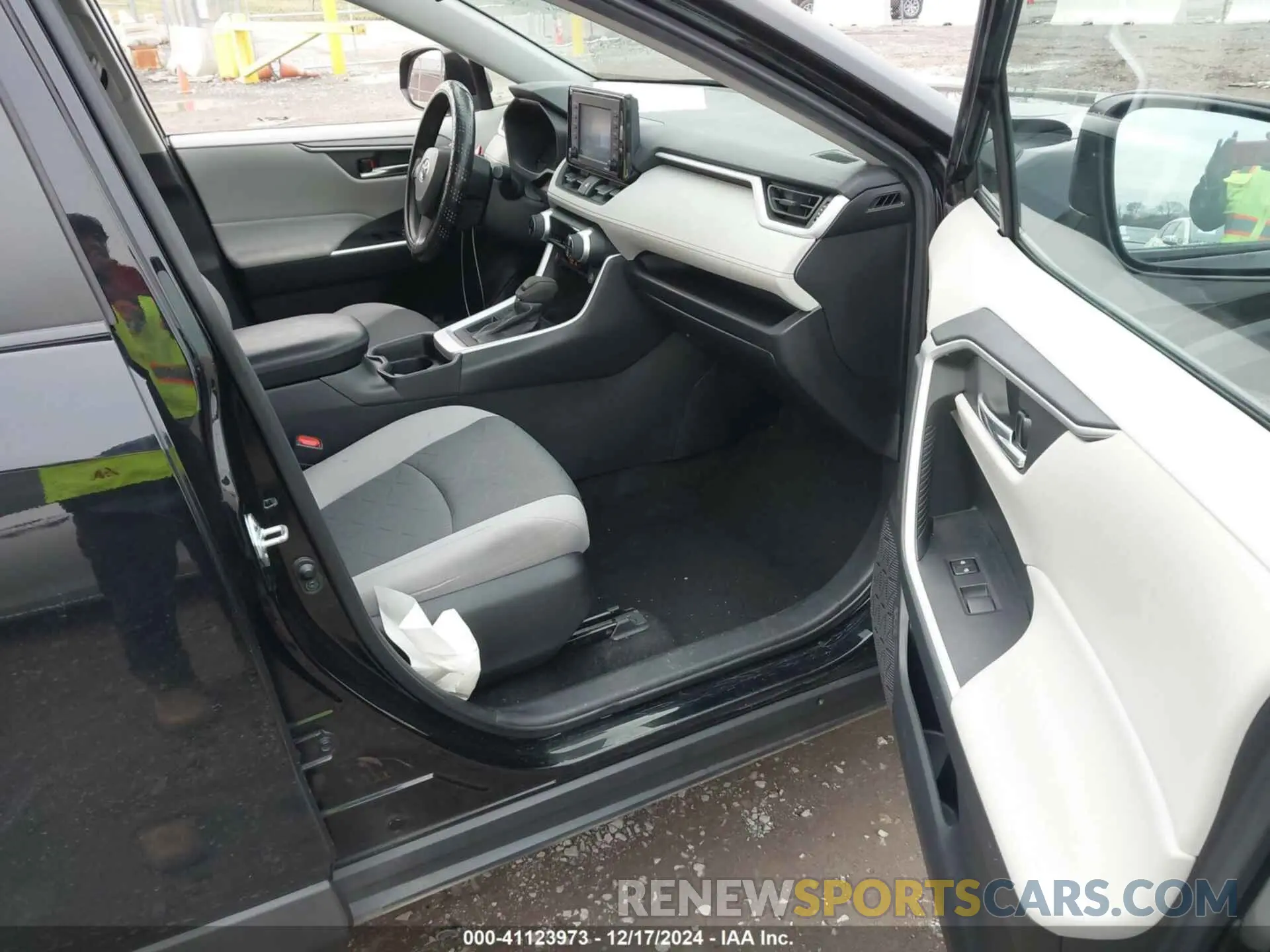 5 fotografías del automóvil dañado 2T3W1RFV7MW135976 TOYOTA RAV4 2021