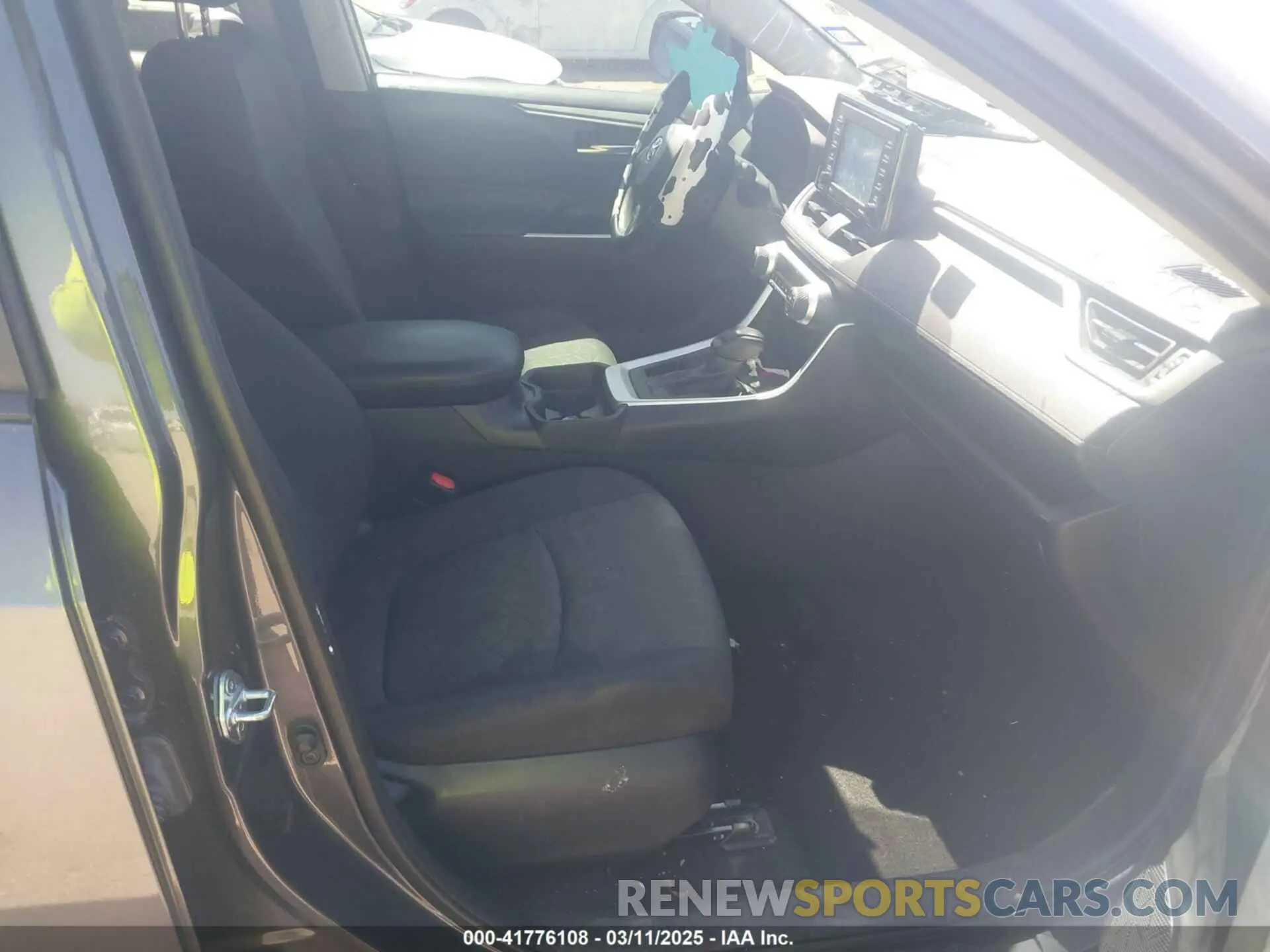 5 fotografías del automóvil dañado 2T3W1RFV8MC118377 TOYOTA RAV4 2021