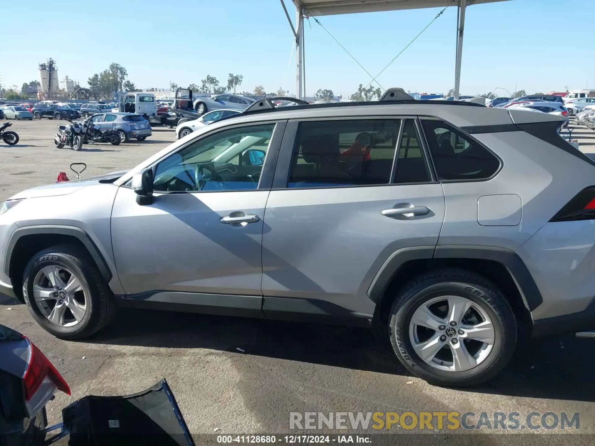 14 fotografías del automóvil dañado 2T3W1RFV8MC156658 TOYOTA RAV4 2021