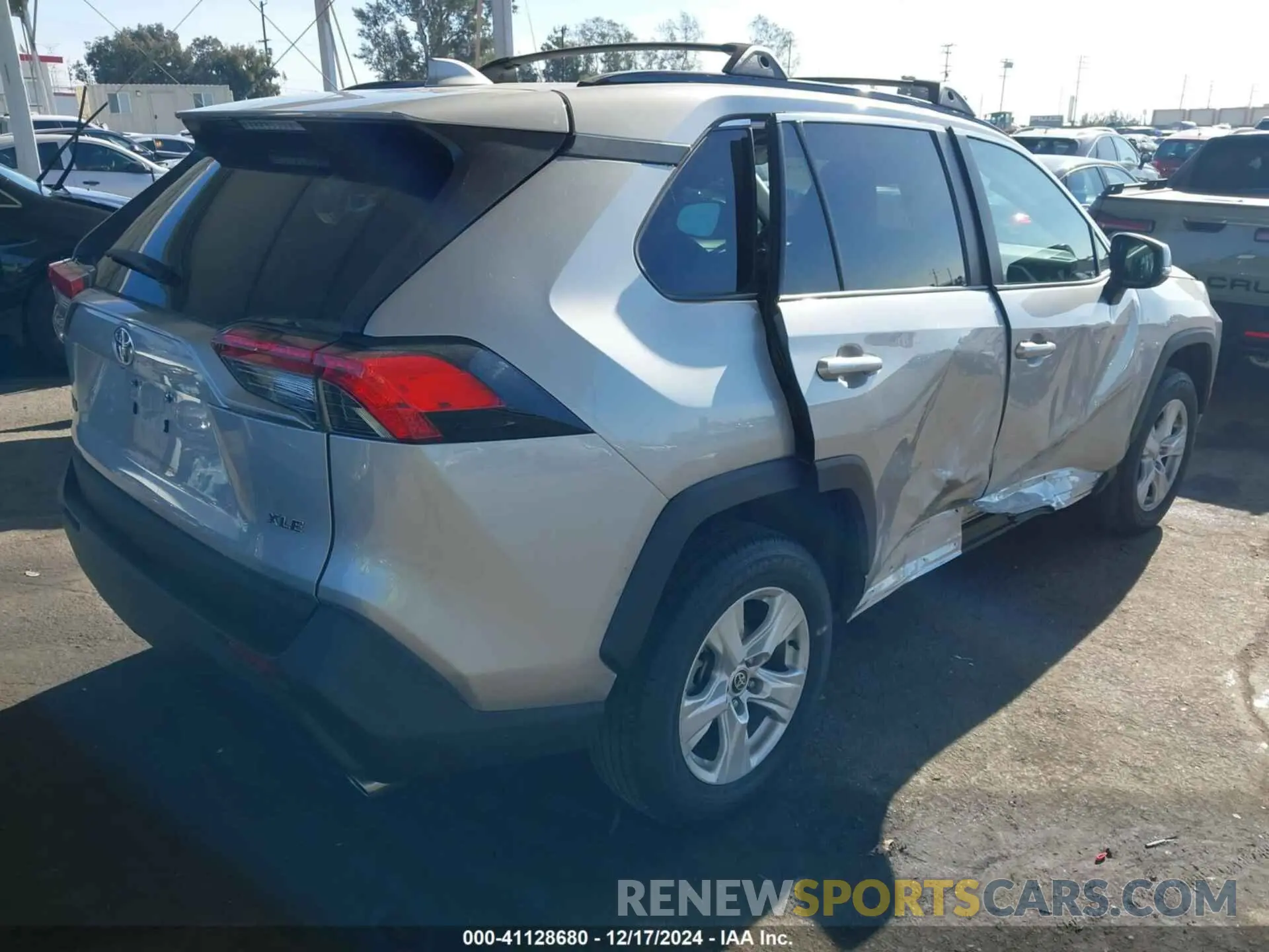 4 fotografías del automóvil dañado 2T3W1RFV8MC156658 TOYOTA RAV4 2021