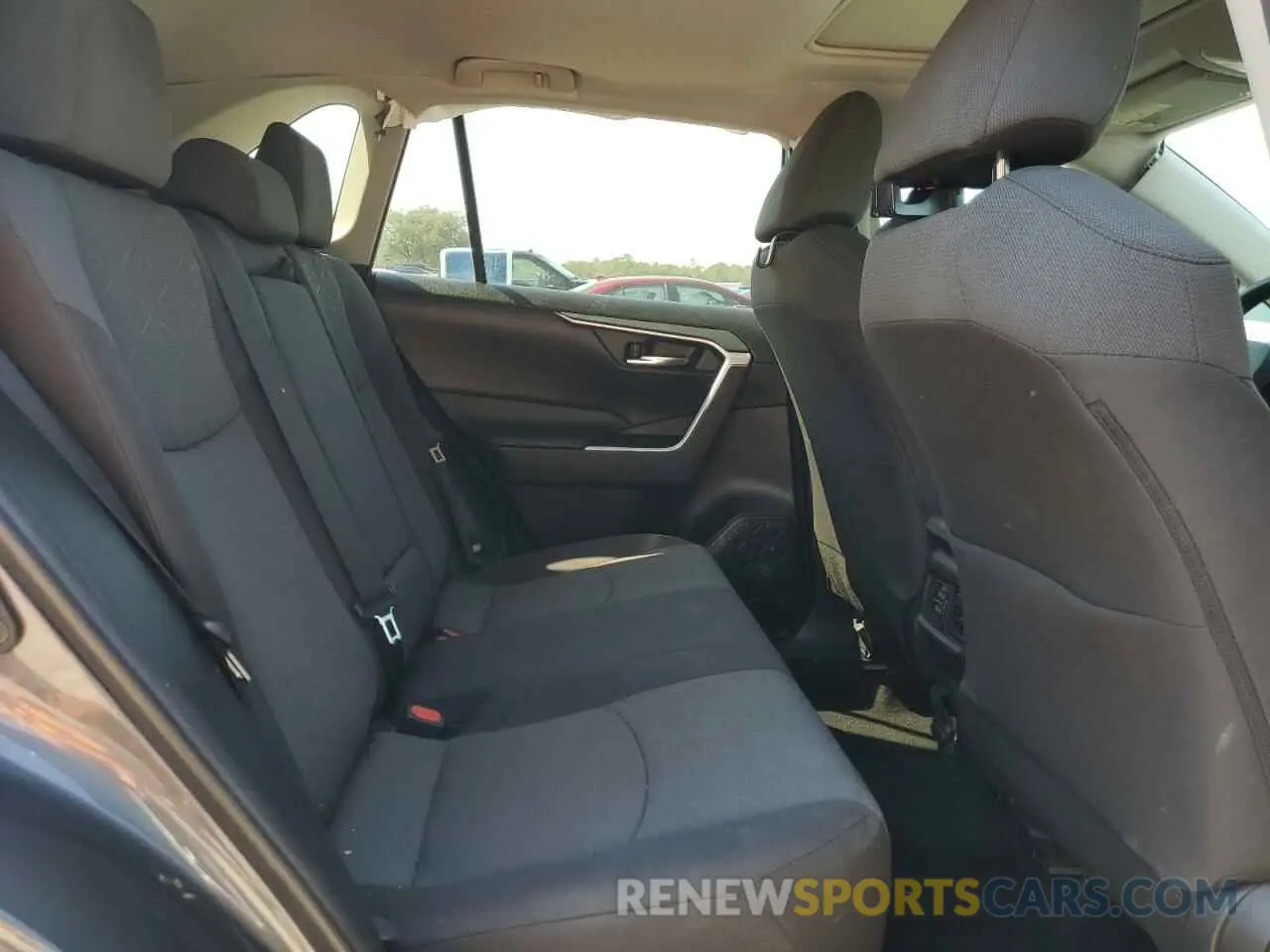 12 fotografías del automóvil dañado 2T3W1RFV8MW111895 TOYOTA RAV4 2021
