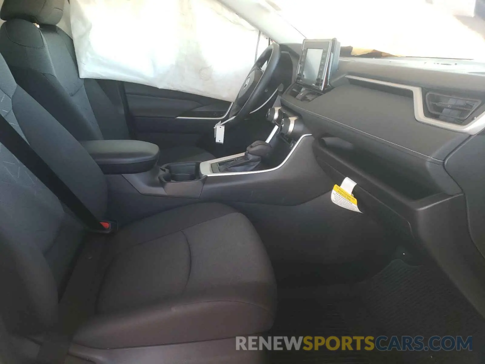 5 fotografías del automóvil dañado 2T3W1RFV9MC087429 TOYOTA RAV4 2021