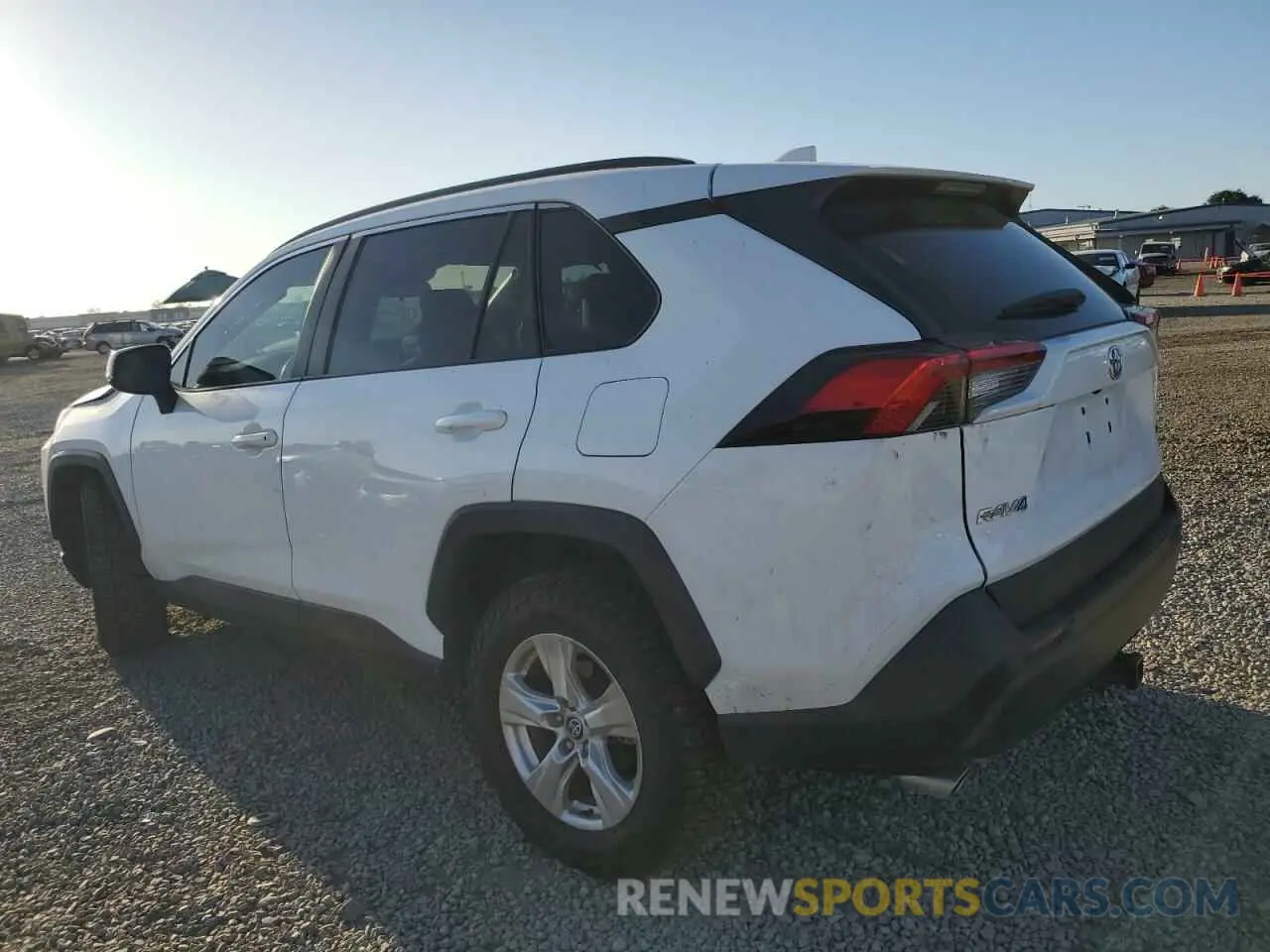 2 fotografías del automóvil dañado 2T3W1RFV9MC108652 TOYOTA RAV4 2021