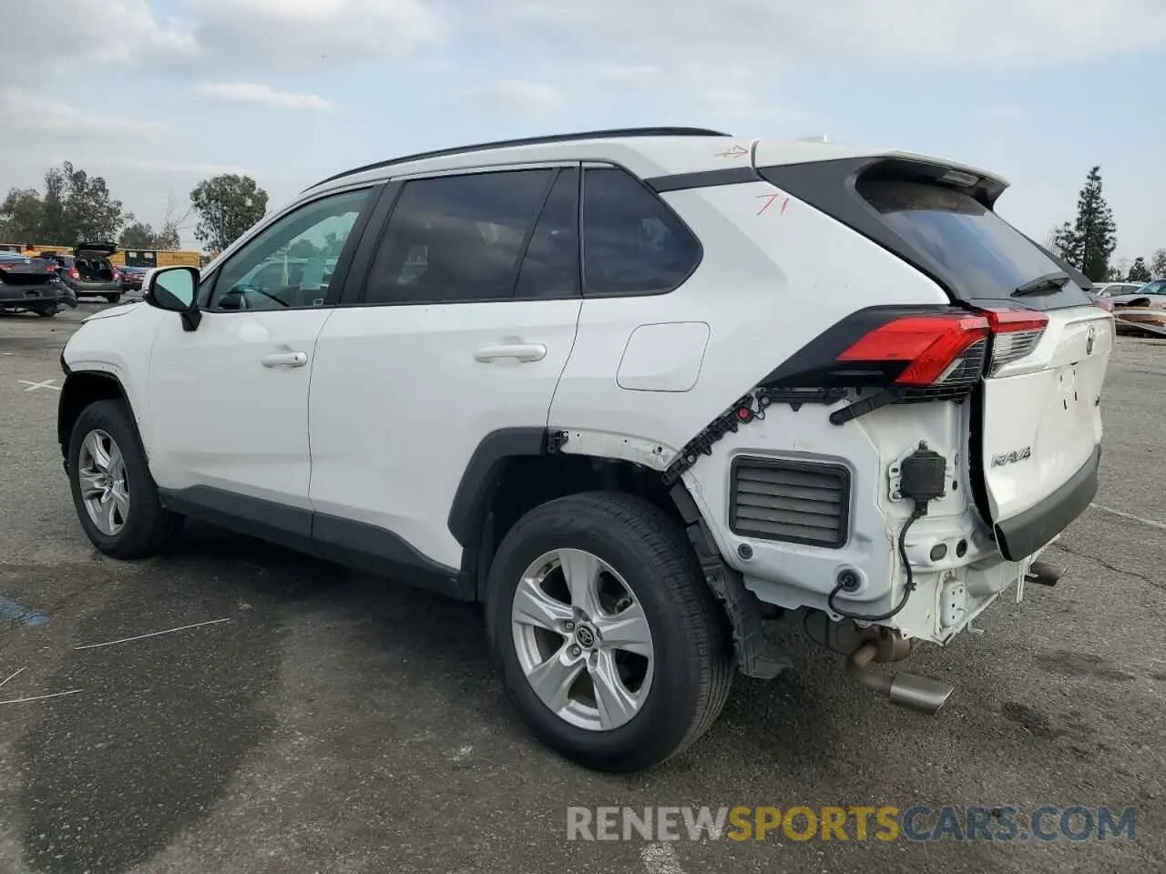 2 fotografías del automóvil dañado 2T3W1RFVXMC111348 TOYOTA RAV4 2021