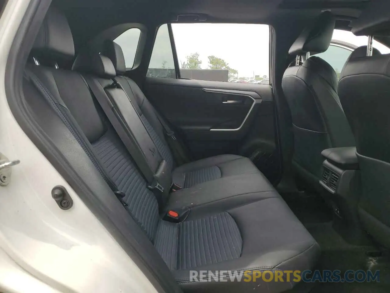 11 fotografías del automóvil dañado 4T3E6RFV7MU051539 TOYOTA RAV4 2021