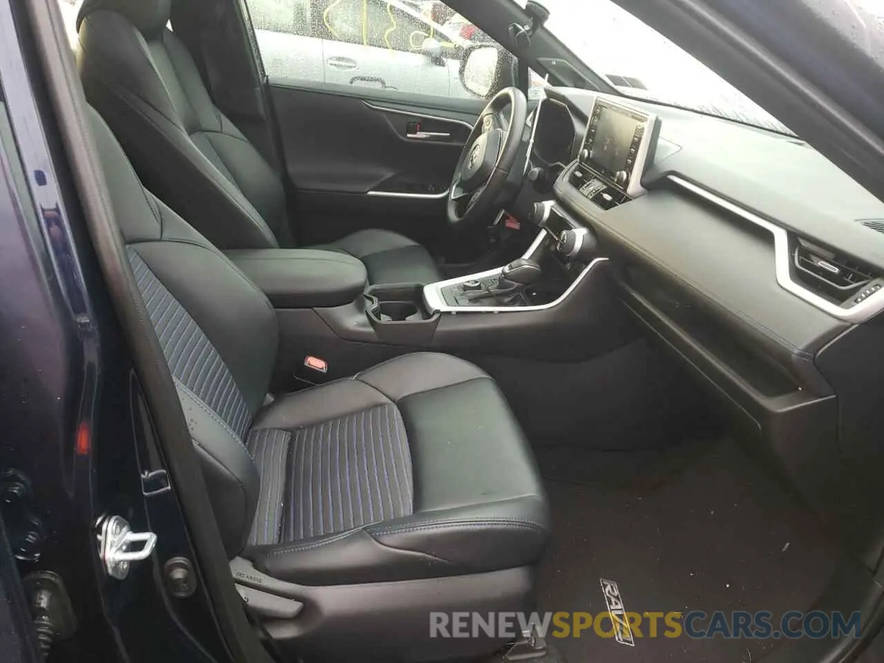 5 fotografías del automóvil dañado 4T3E6RFV9MU024102 TOYOTA RAV4 2021
