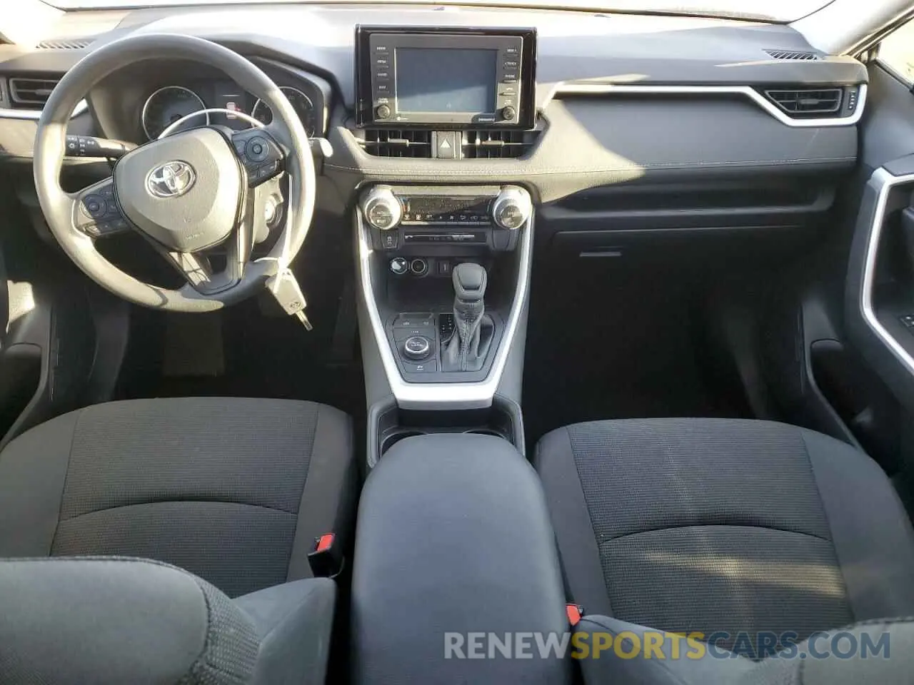 8 fotografías del automóvil dañado 4T3MWRFV2MU020646 TOYOTA RAV4 2021