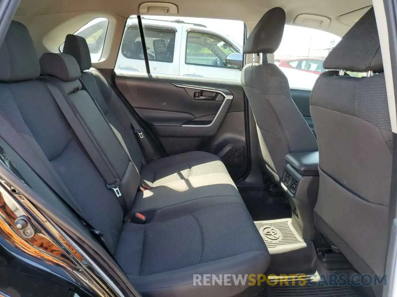 10 fotografías del automóvil dañado 4T3MWRFV2MU024860 TOYOTA RAV4 2021