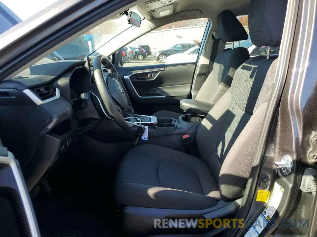 7 fotografías del automóvil dañado 4T3MWRFV4MU035035 TOYOTA RAV4 2021