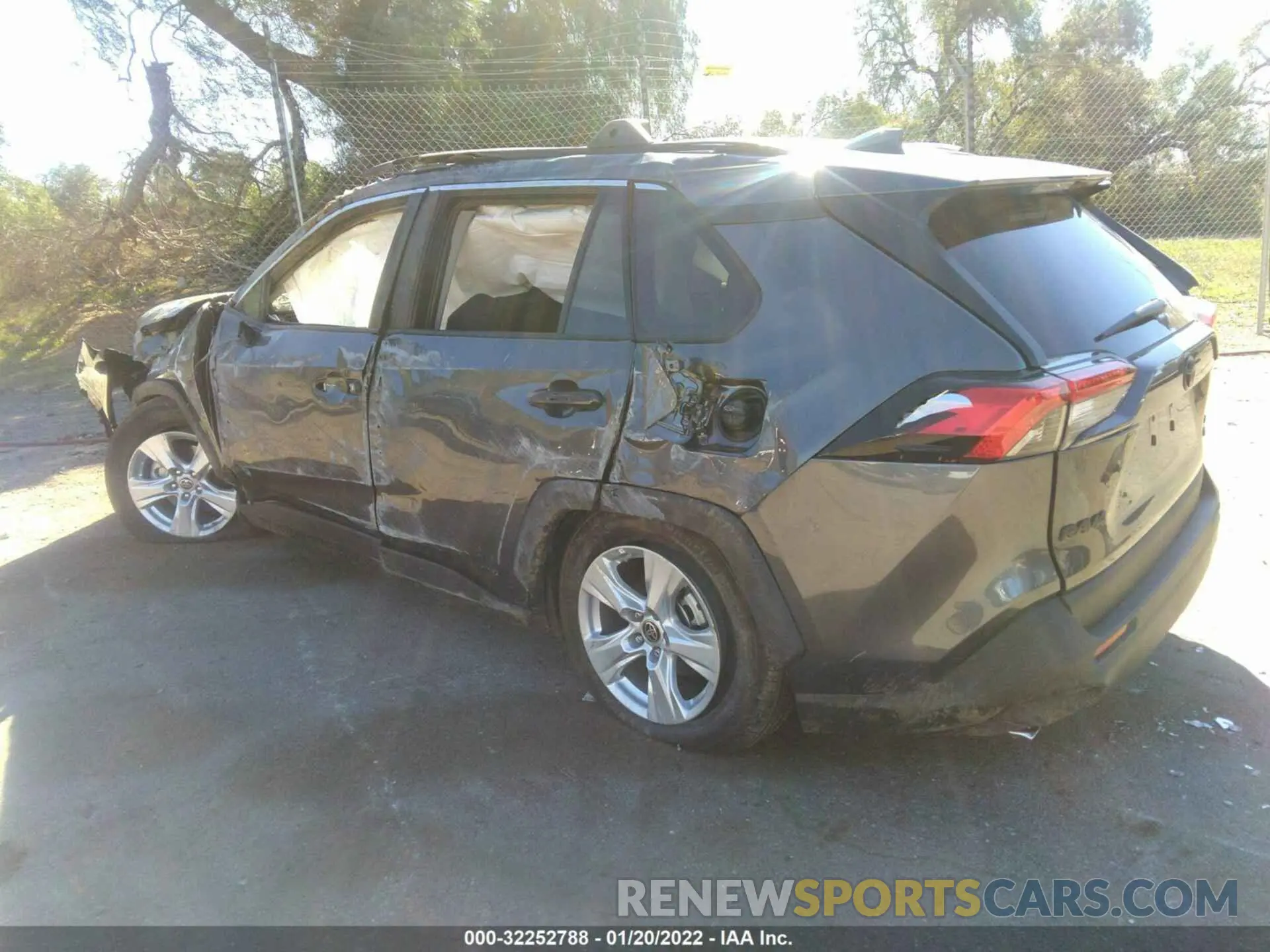 3 fotografías del automóvil dañado 4T3MWRFV5MU039854 TOYOTA RAV4 2021