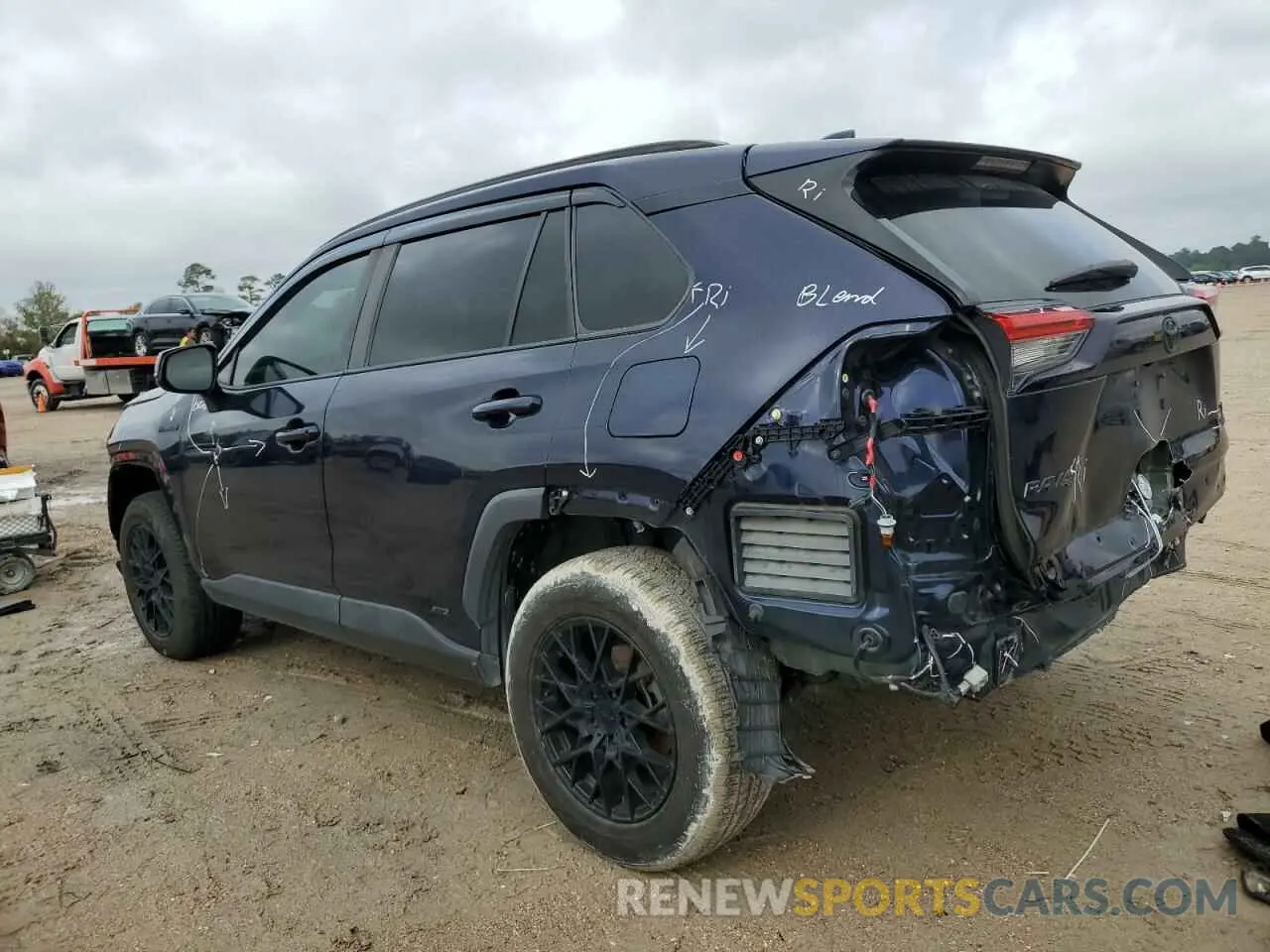 2 fotografías del automóvil dañado 4T3R6RFVXMU013949 TOYOTA RAV4 2021