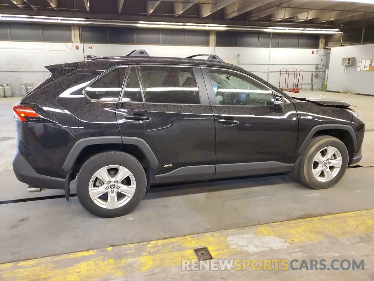 3 fotografías del automóvil dañado 4T3RWRFV9MU037210 TOYOTA RAV4 2021