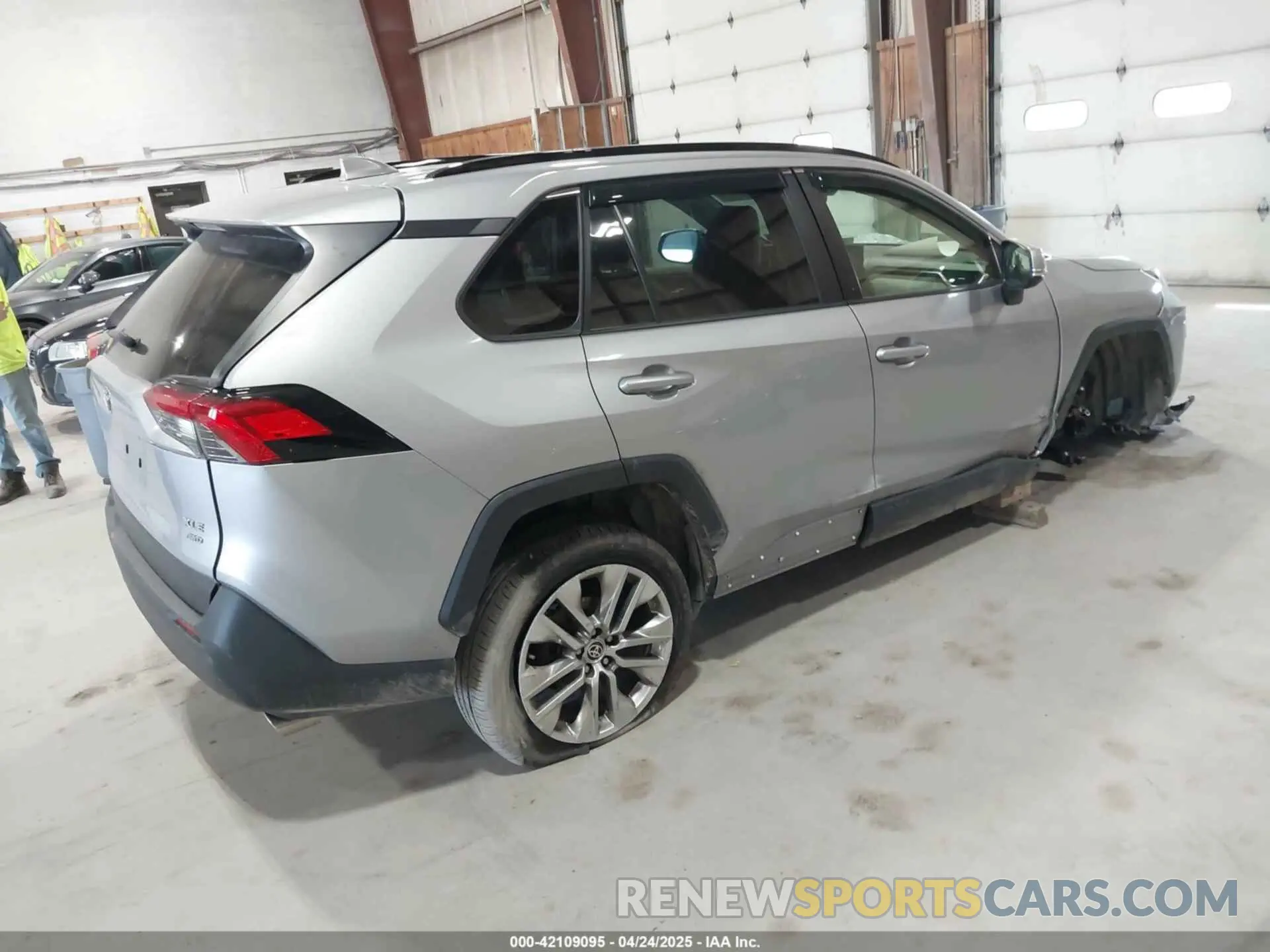 4 fotografías del automóvil dañado JTMA1RFV3MD075296 TOYOTA RAV4 2021