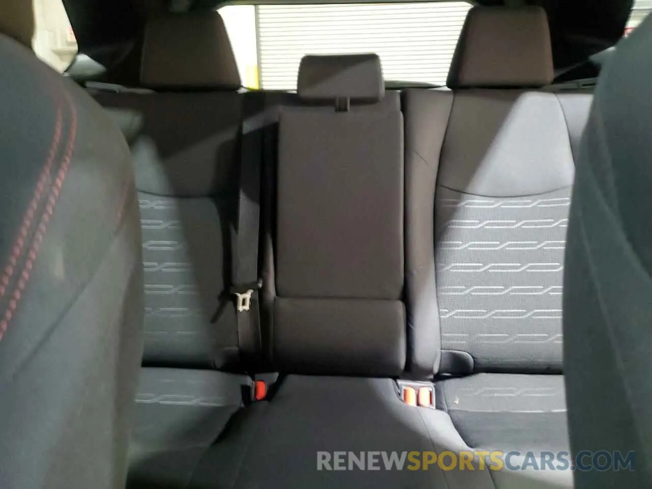 10 fotografías del automóvil dañado JTMAB3FV2MD046561 TOYOTA RAV4 2021