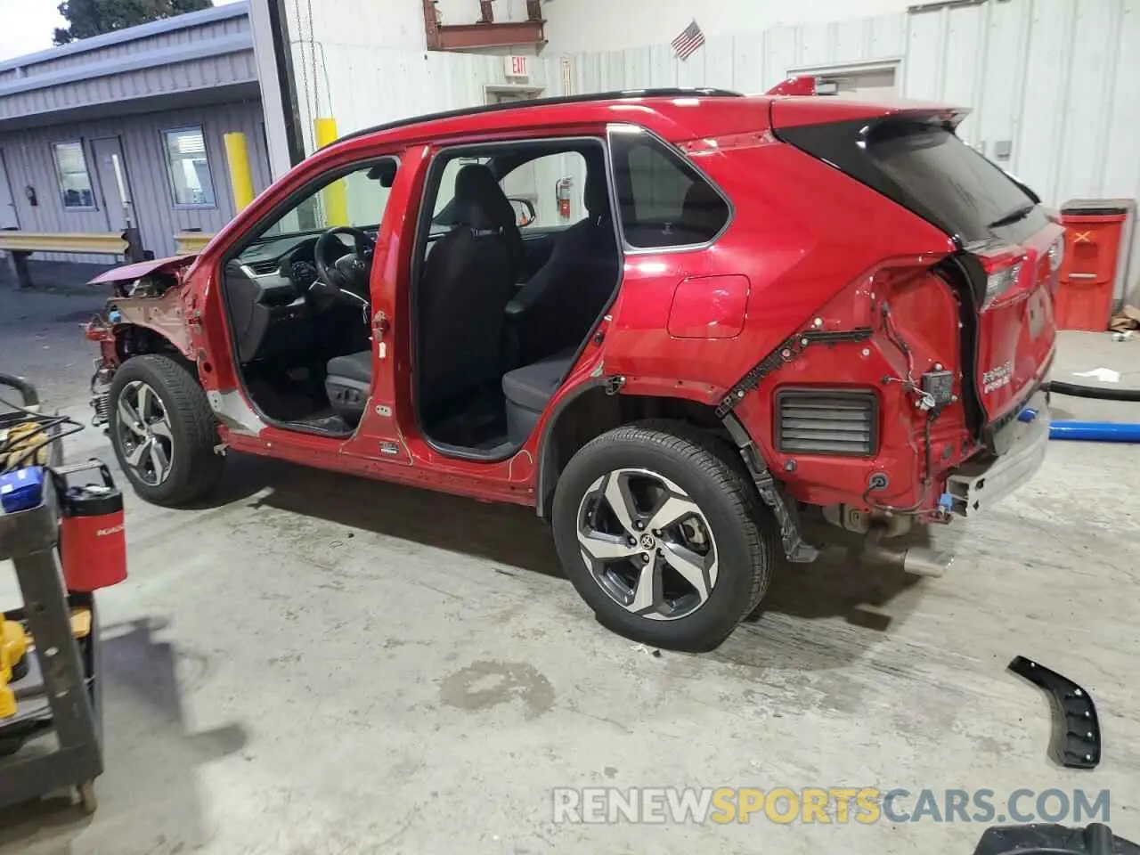 2 fotografías del automóvil dañado JTMAB3FV2MD046561 TOYOTA RAV4 2021
