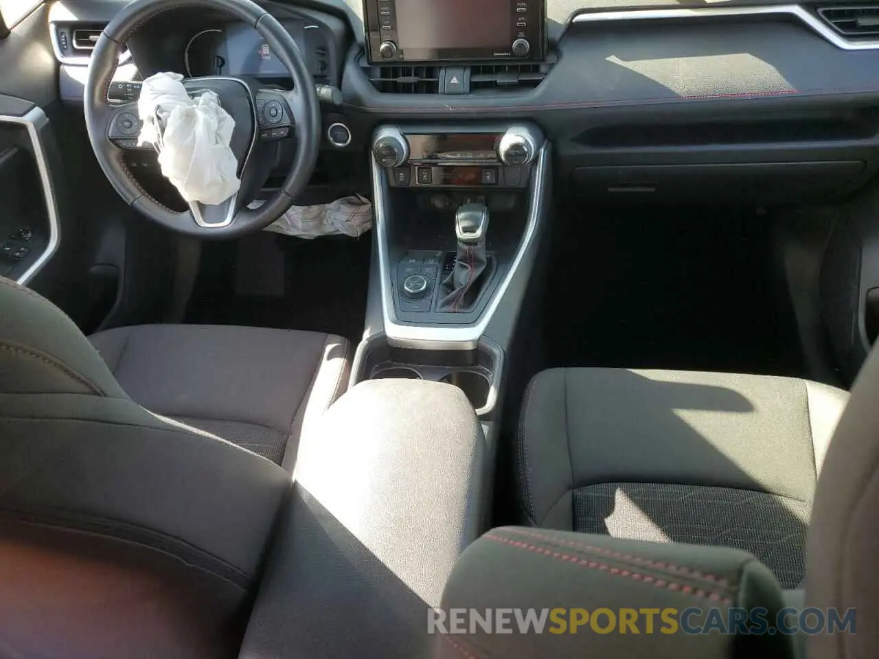8 fotografías del automóvil dañado JTMAB3FV4MD001301 TOYOTA RAV4 2021